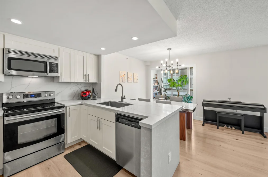 706 867 HAMILTON STREET, Vancouver BC V6B 2R7, Vancouver BC — Residential for Sale - Photo 5