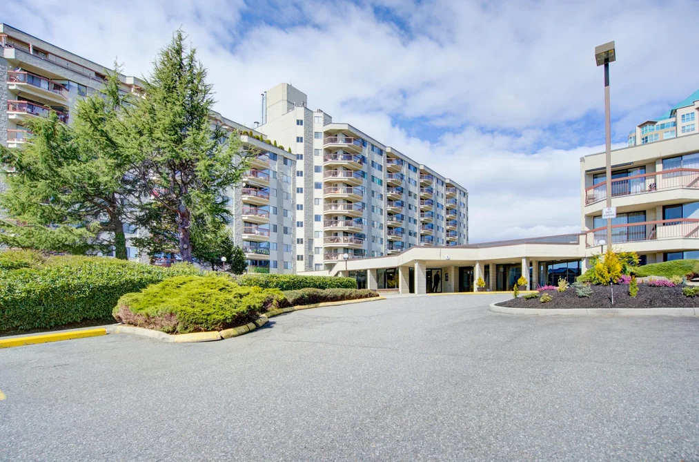 Condo for sale at 707 31955 Old Yale Road Abbotsford British Columbia - MLS: R3110985