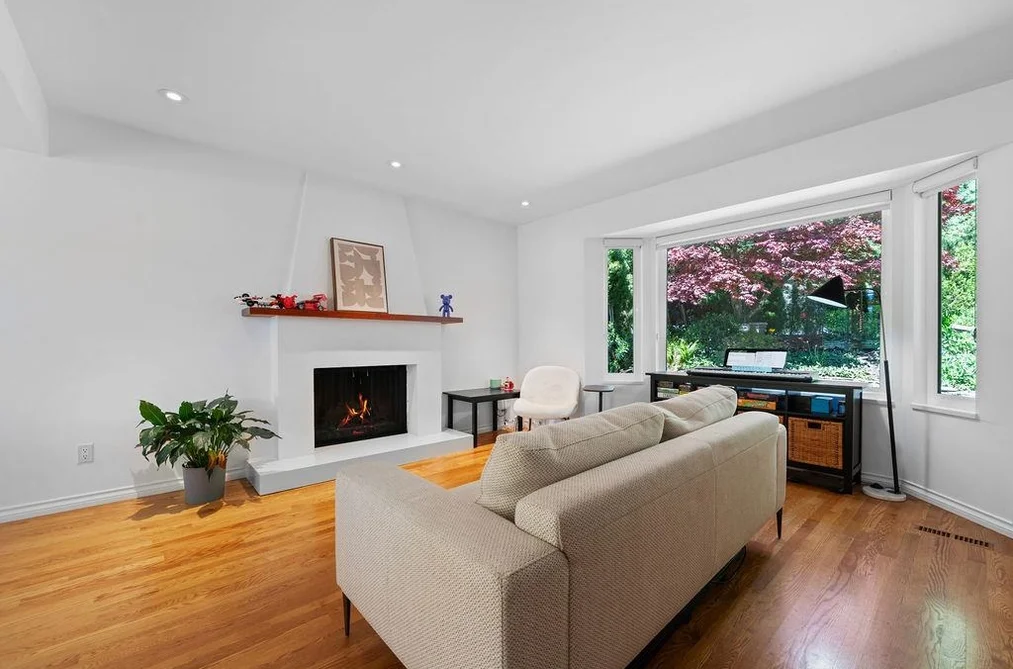 707 E BRAEMAR ROAD, North Vancouver BC V7N 4G1, North Vancouver BC — Residential for Sale - Photo 2