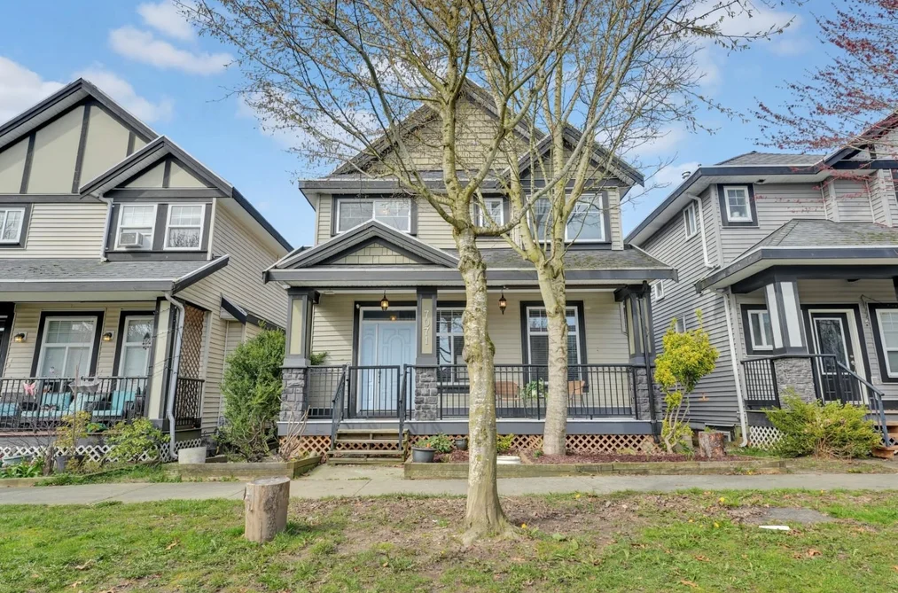 House for sale at 7071 195a Street Surrey British Columbia - MLS: R3107378