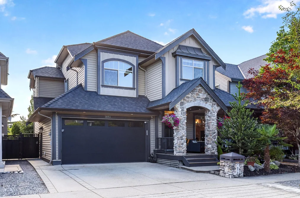 House for sale at 7073 194b Street Surrey British Columbia - MLS: R3146757