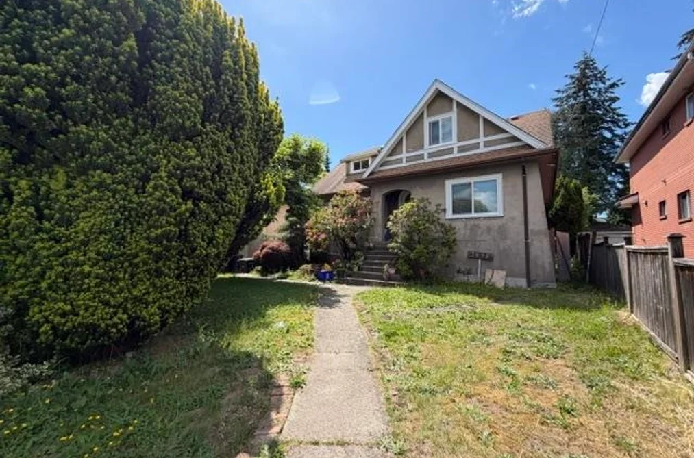 7079 WAVERLEY AVENUE, Burnaby BC V5J 4A4, Burnaby BC — Residential for Sale - Photo 2