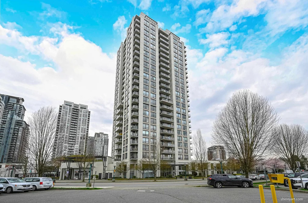 Condo for sale at 708 2982 Burlington Drive Coquitlam British Columbia - MLS: R3152480