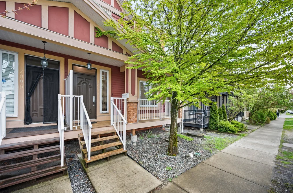 Half Duplex for sale at 7088 144 Street Surrey British Columbia - MLS: R3156132