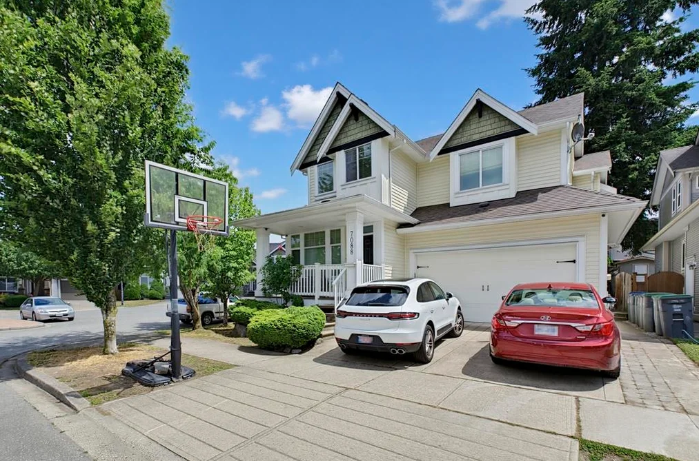 House for sale at 7088 179a Street Surrey British Columbia - MLS: R3143637