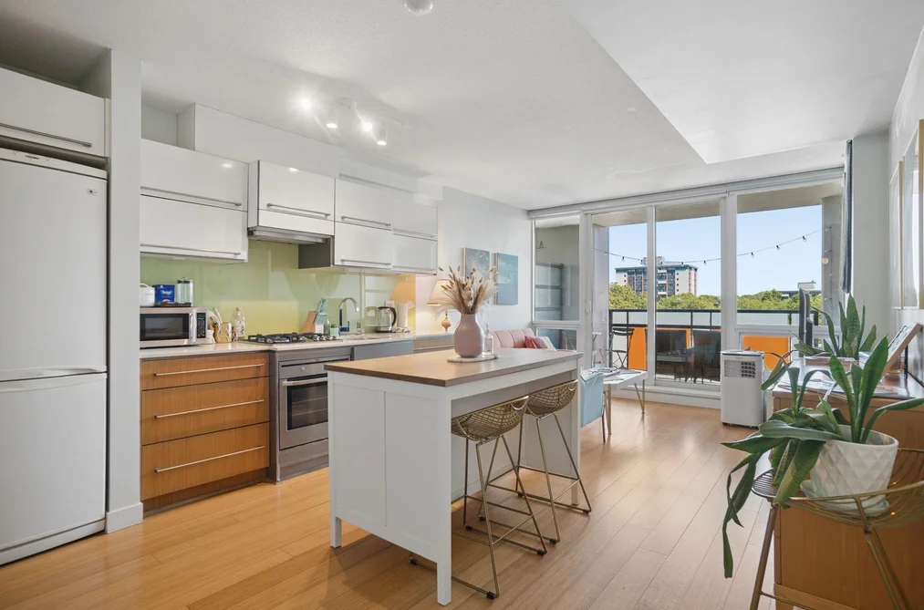 Condo for sale at 709 718 Main Street Vancouver British Columbia - MLS: R3166798
