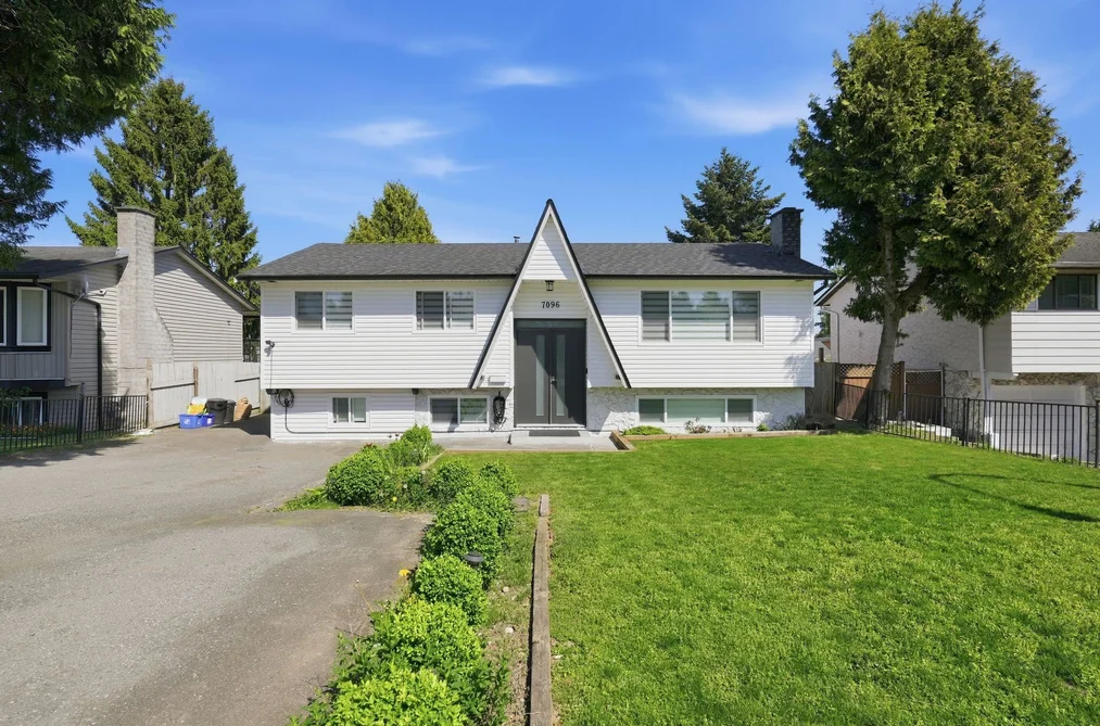 House for sale at 7096 E Brewster Drive Delta British Columbia - MLS: R3118923