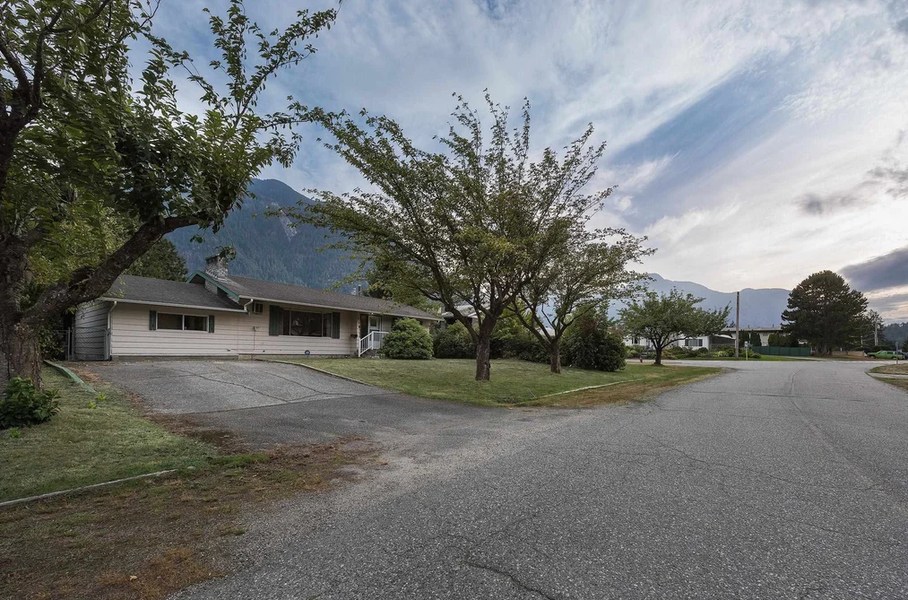 House for sale at 710 Coquihalla Street Hope British Columbia - MLS: R3165103