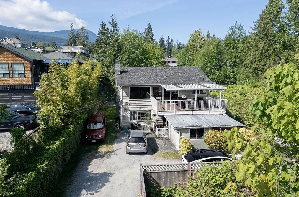House for sale at 710 Gibsons Way Gibsons British Columbia - MLS: R3121623