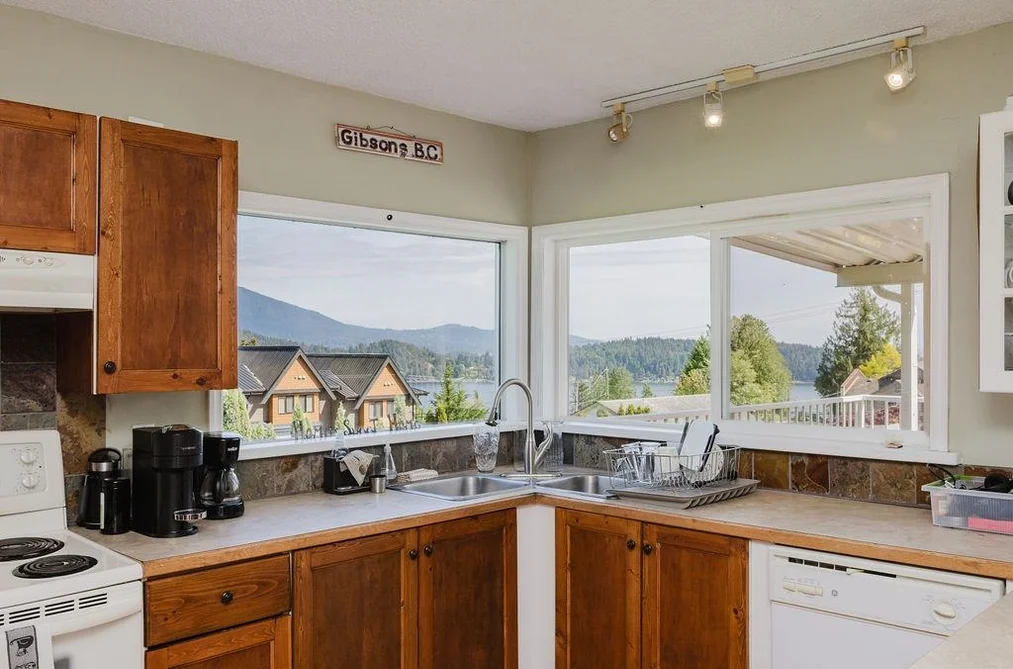 710 GIBSONS WAY, Gibsons BC V0N 1V9, Gibsons BC — Residential for Sale - Photo 7