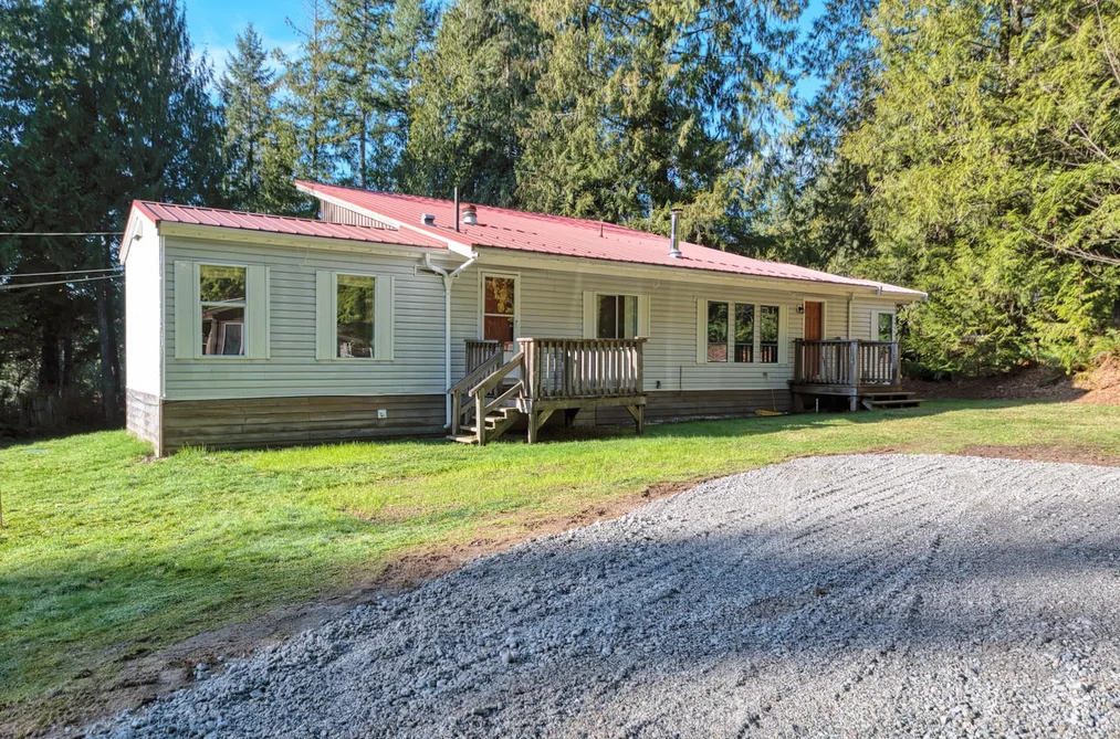7103 SECHELT INLET ROAD, Sechelt BC V7Z 0P1, Sechelt BC — Residential for Sale - Photo 5