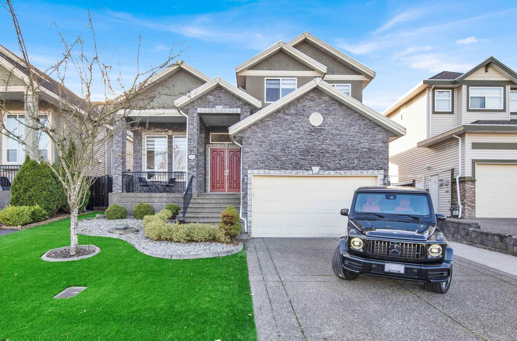 House for sale at 7105 150a Street Surrey British Columbia - MLS: R3116539