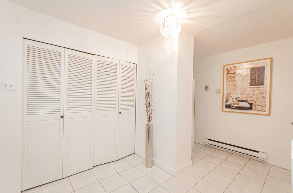 7111 CAVELIER COURT, Richmond BC V7C 4J7, Richmond BC — Residential for Sale - Photo 2