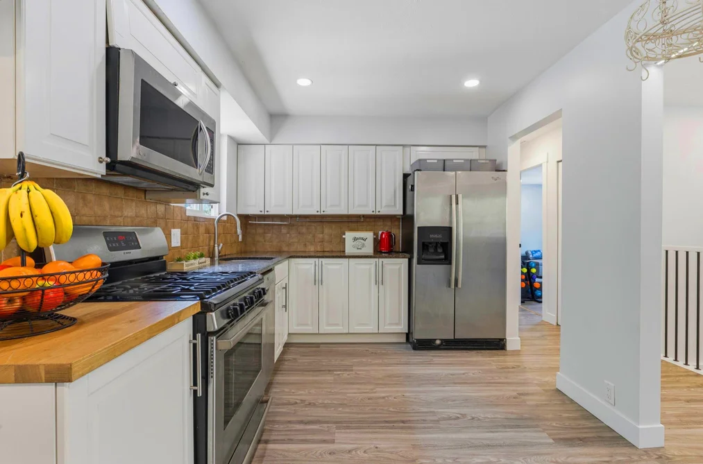 713 APPLEYARD COURT, Port Moody BC V3H 3X1, Port Moody BC — Residential for Sale - Photo 4