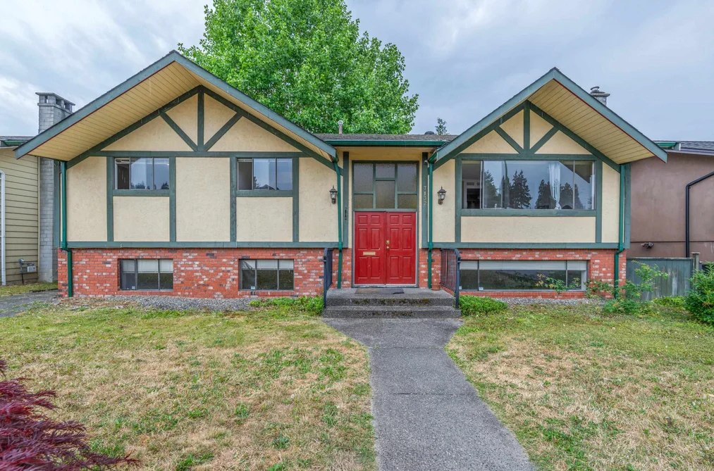 House for sale at 7132 Paulus Court Burnaby British Columbia - MLS: R3148245
