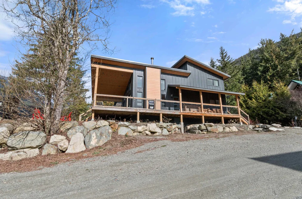 House for sale at 71449 Old Yale Princeton Highway Hope British Columbia - MLS: R3106322