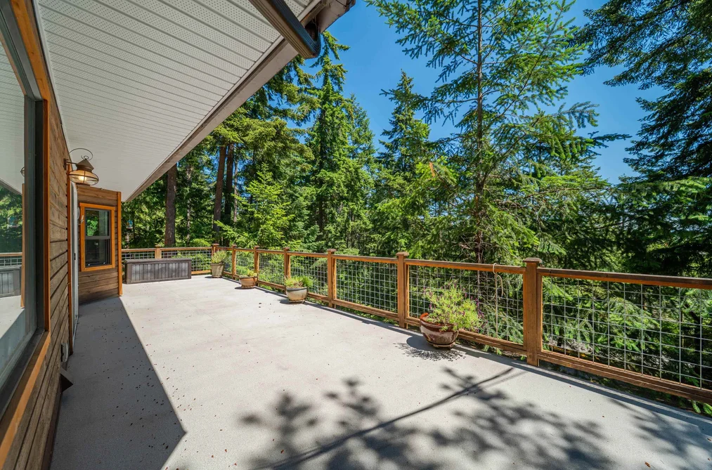 715 FERNHILL ROAD, Mayne Island BC V0N 2J2, Mayne Island BC — Residential for Sale - Photo 2