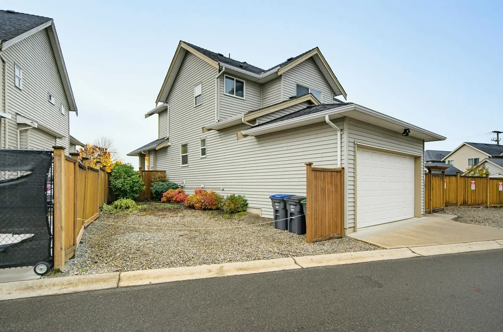 7152 195A Avenue, Surrey, BC - MLS: R3179906 - Photo 38 7152 195A Avenue, Surrey, BC - MLS: R3179906 - Photo 38