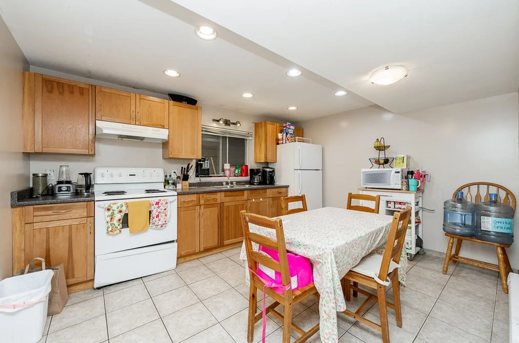716 COLINET STREET, Coquitlam BC V3J 4X8, Coquitlam BC — Residential for Sale — Photo 24 of 40