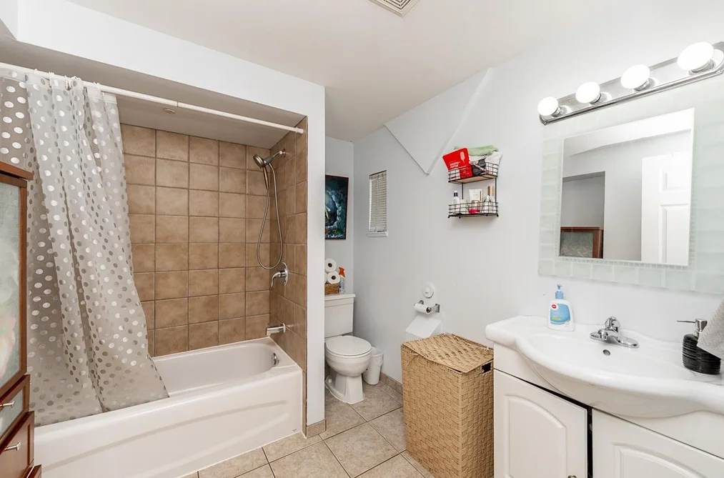 716 COLINET STREET, Coquitlam BC V3J 4X8, Coquitlam BC — Residential for Sale — Photo 28 of 40