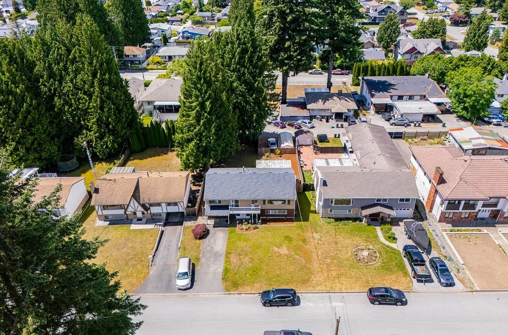 716 COLINET STREET, Coquitlam BC V3J 4X8, Coquitlam BC — Residential for Sale — Photo 3 of 40