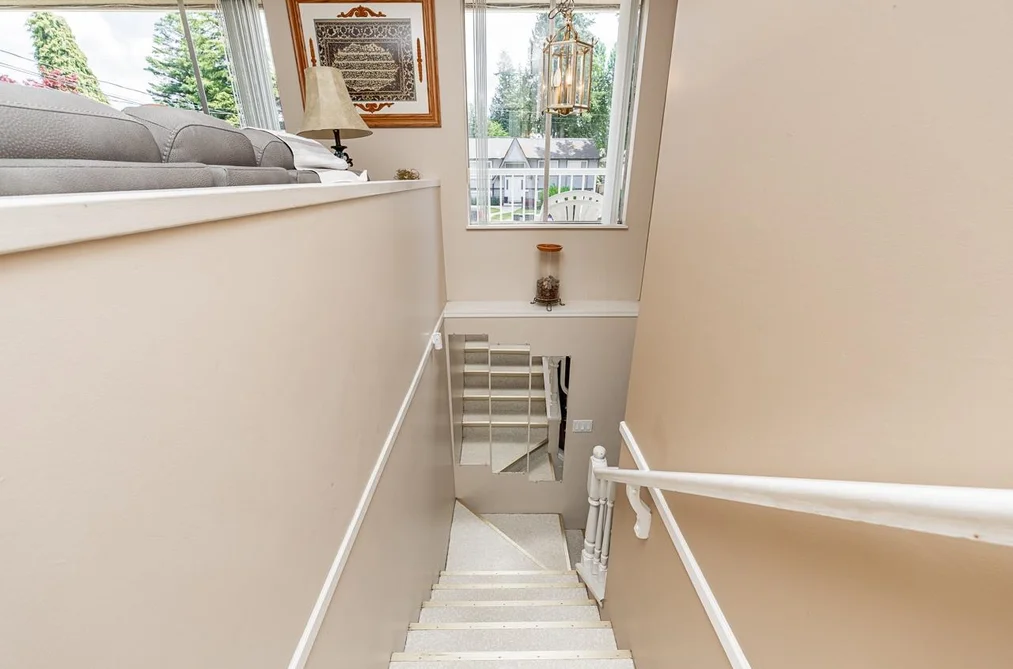 716 COLINET STREET, Coquitlam BC V3J 4X8, Coquitlam BC — Residential for Sale — Photo 6 of 40