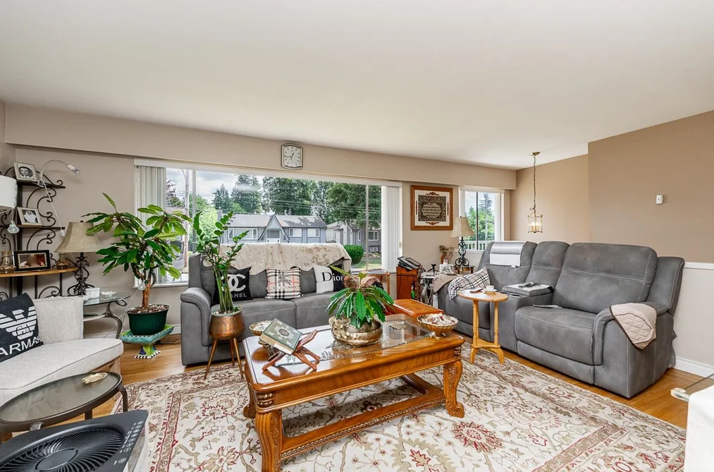 716 COLINET STREET, Coquitlam BC V3J 4X8, Coquitlam BC — Residential for Sale — Photo 8 of 40