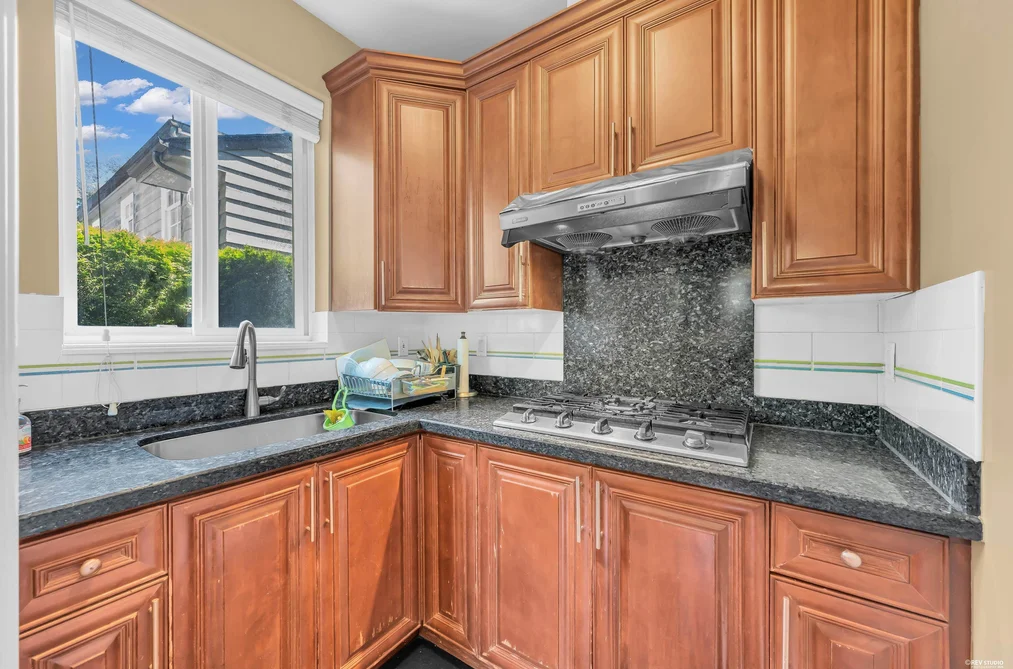 717 SHAW AVENUE, Coquitlam BC V3K 2R7, Coquitlam BC — Residential for Sale — Photo 16 of 40