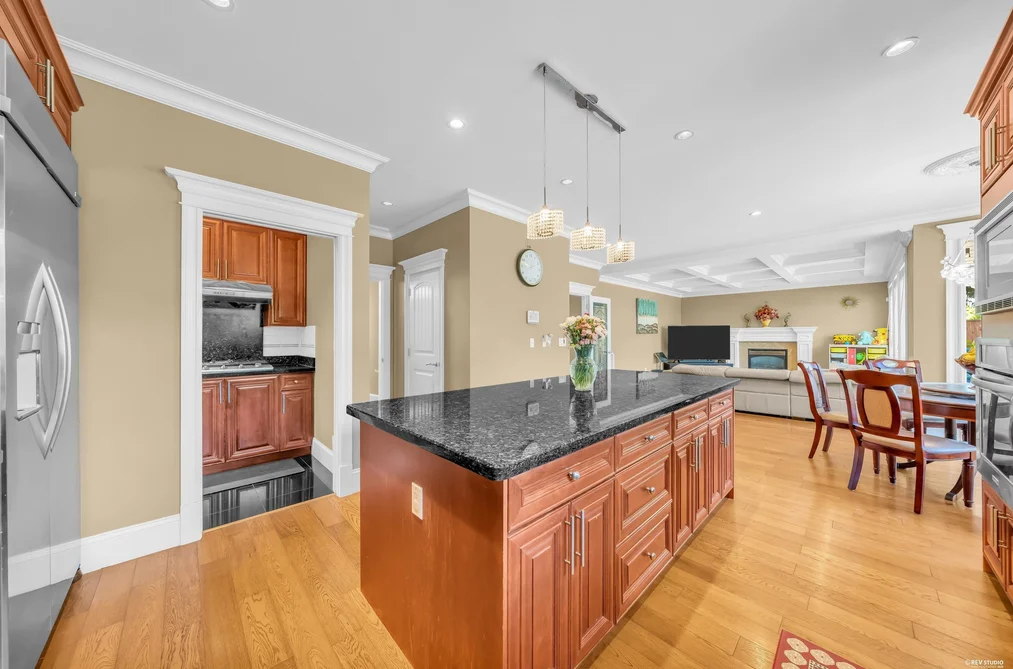 717 SHAW AVENUE, Coquitlam BC V3K 2R7, Coquitlam BC — Residential for Sale — Photo 18 of 40