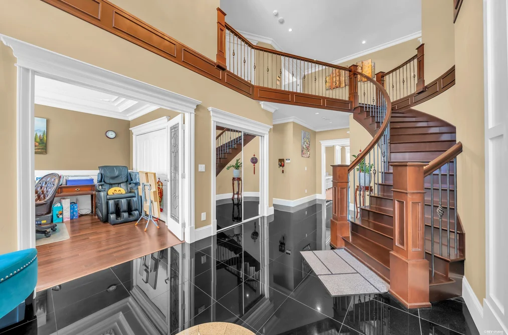717 SHAW AVENUE, Coquitlam BC V3K 2R7, Coquitlam BC — Residential for Sale — Photo 3 of 40