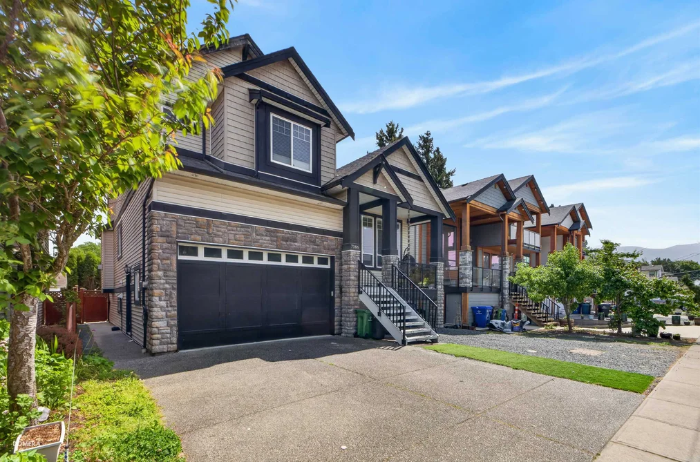 7186 ELWOOD DRIVE, Chilliwack BC V2R 1G8, Chilliwack BC — Residential for Sale - Photo 2