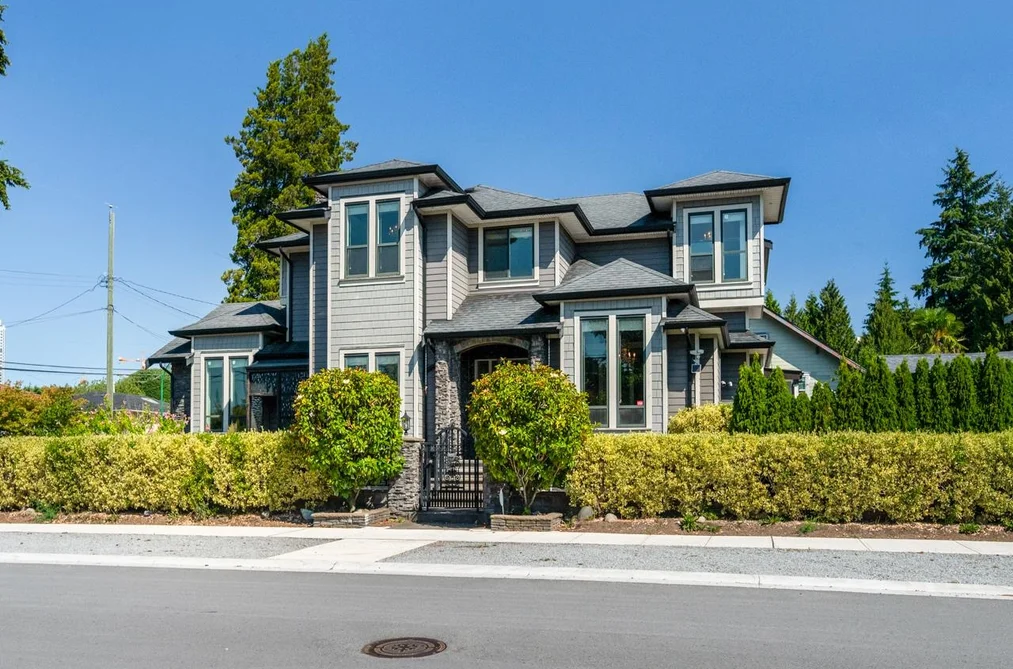 House for sale at 7188 Gray Avenue Burnaby British Columbia - MLS: R3168431