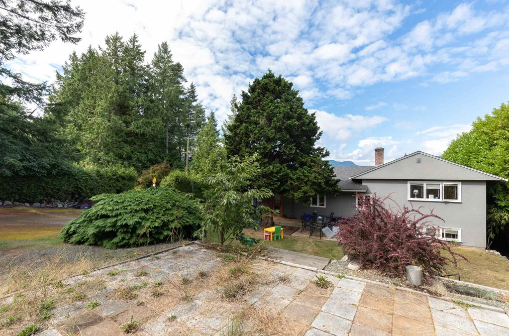 7195 ROCKLAND WYND, West Vancouver BC V7W 2L2, West Vancouver BC — Residential for Sale - Photo 3