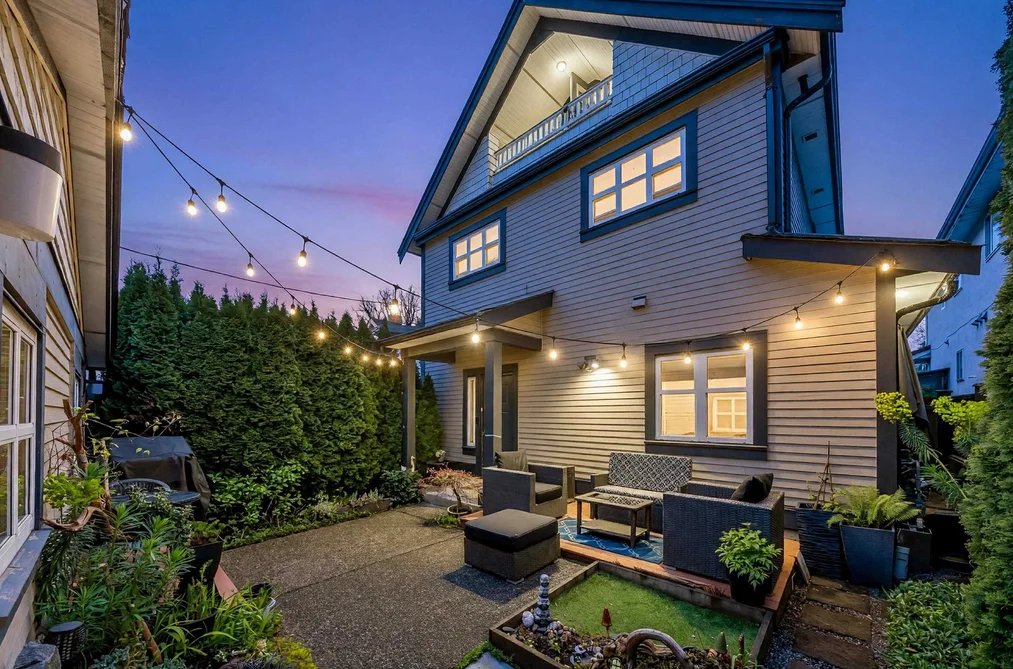 Half Duplex for sale at 723 E 12th Avenue Vancouver British Columbia - MLS: R3111730