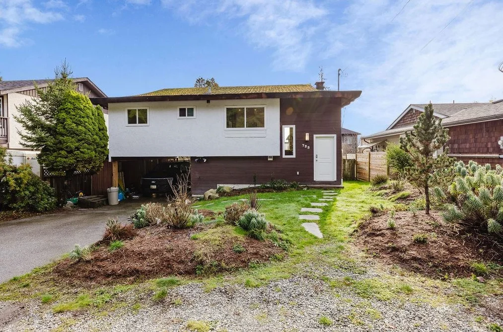 House for sale at 723 Tricklebrook Way Gibsons British Columbia - MLS: R3148166