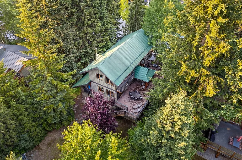 7231 N FITZSIMMONS ROAD, Whistler BC V8E 0E3, Whistler BC — Residential for Sale - Photo 2