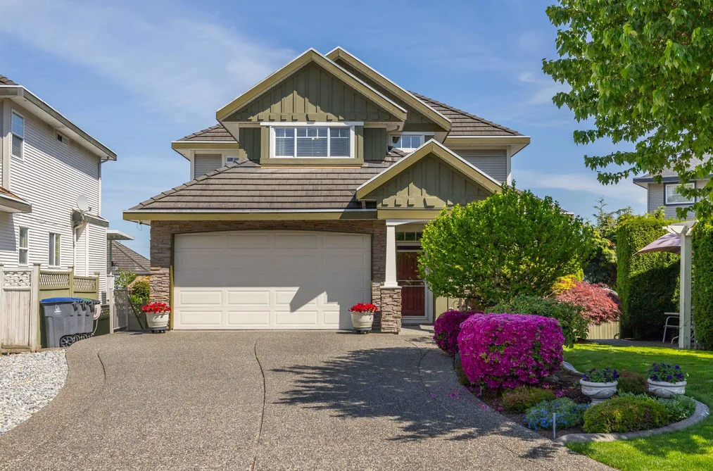 House for sale at 7250 147a Street Surrey British Columbia - MLS: R3126511