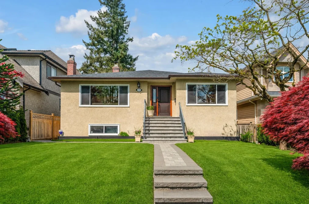 House for sale at 727 W 66th Avenue Vancouver British Columbia - MLS: R3117111