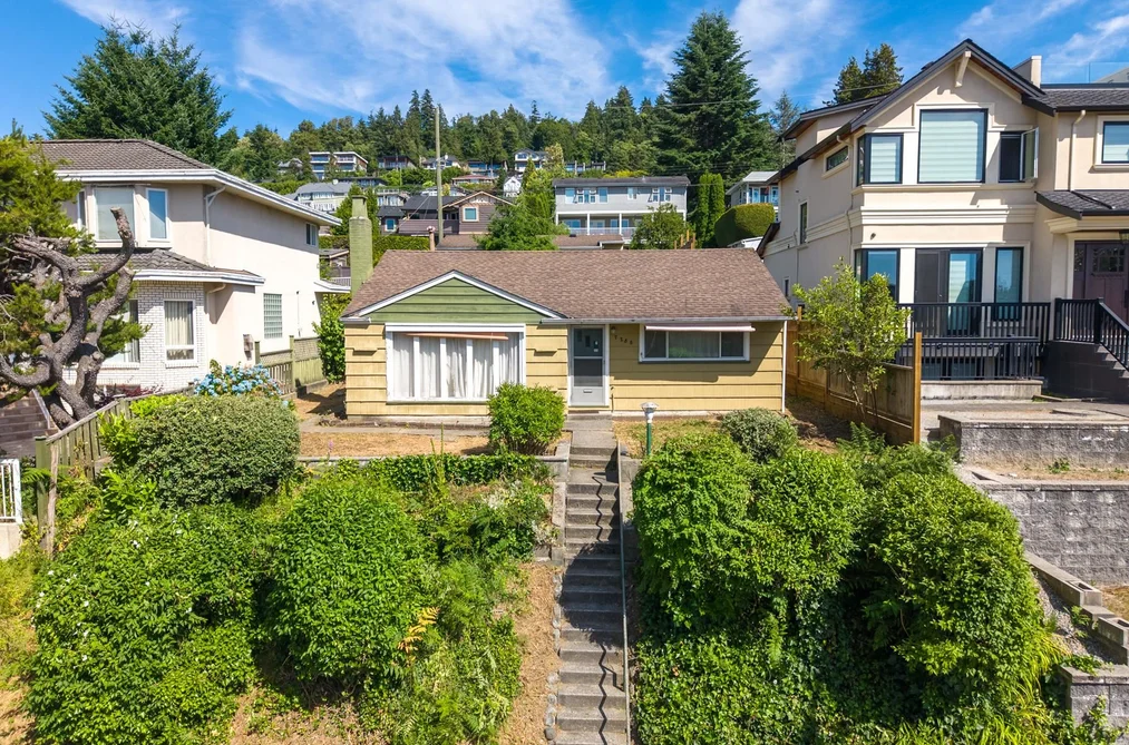 House for sale at 7280 Barnet Road Burnaby British Columbia - MLS: R3140669