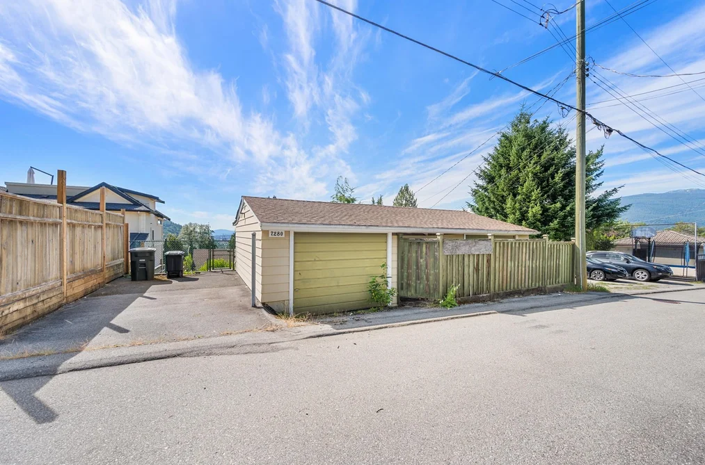 7280 BARNET ROAD, Burnaby BC V5A 1E2, Burnaby BC — Residential for Sale — Photo 16 of 19