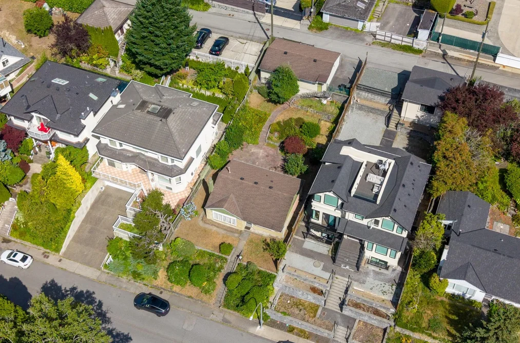 7280 BARNET ROAD, Burnaby BC V5A 1E2, Burnaby BC — Residential for Sale — Photo 4 of 19