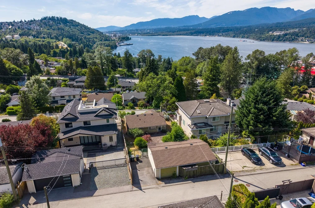 7280 BARNET ROAD, Burnaby BC V5A 1E2, Burnaby BC — Residential for Sale — Photo 8 of 19