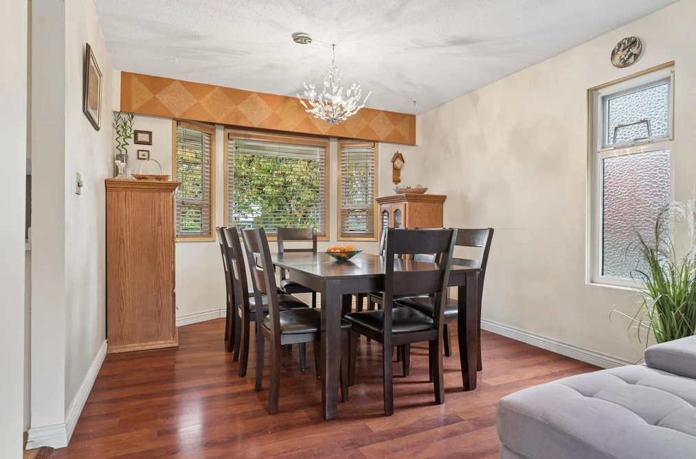 7285 112 Street, Delta, BC - House for Sale - Photo 6 of 26 7285 112 Street, Delta, BC - House for Sale - Photo 6 of 26