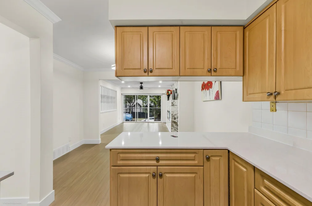 7285 130A STREET, Surrey BC V3W 6E9, Surrey BC — Residential for Sale — Photo 4 of 38