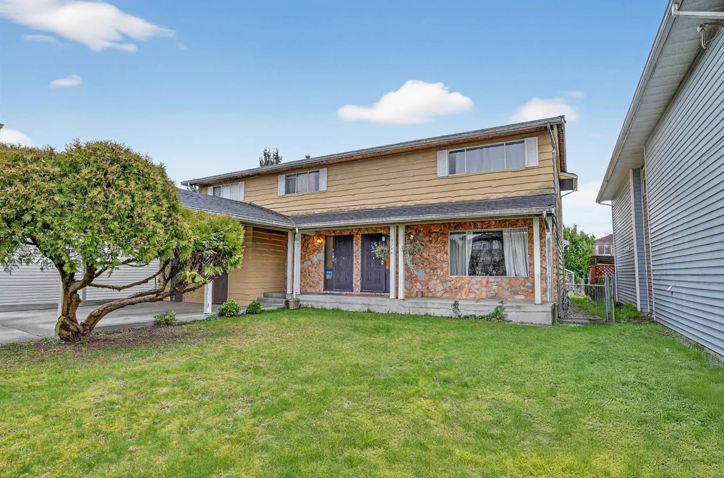 House for sale at 7290 11th Avenue Burnaby British Columbia - MLS: R3131301