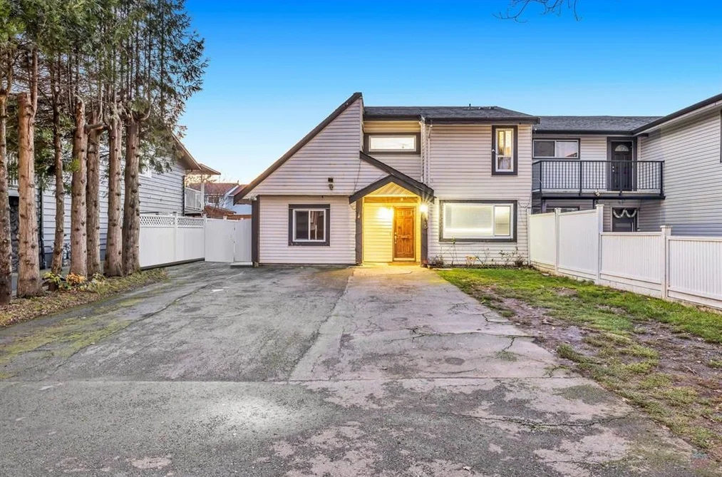 Half Duplex for sale at 7295 130a Street Surrey British Columbia - MLS: R3122600