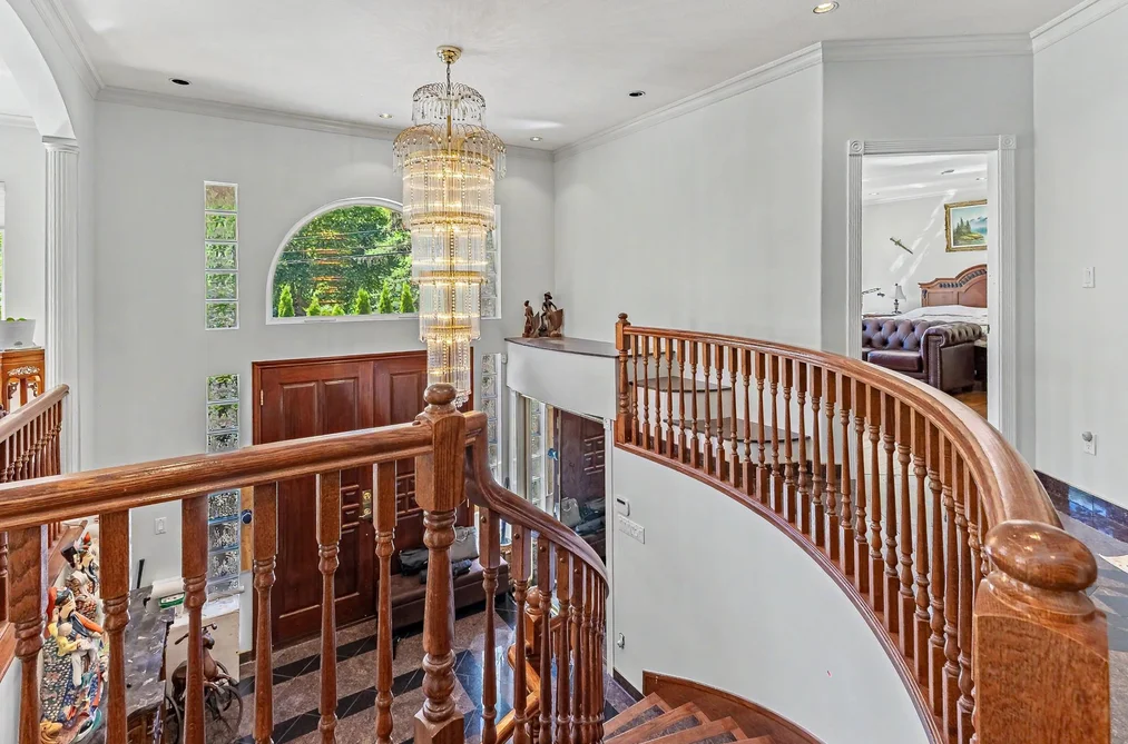 731 GATENSBURY STREET, Coquitlam BC V3J 5H3, Coquitlam BC — Residential for Sale — Photo 4 of 31