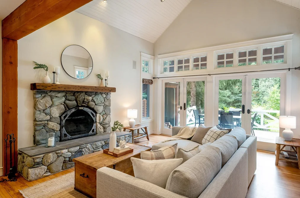 7313 FITZSIMMONS ROAD SOUTH, Whistler BC V8E 0E5, Whistler BC — Residential for Sale - Photo 2