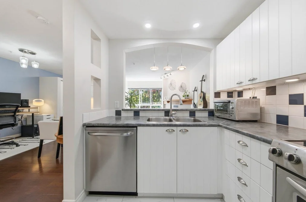 7317 MAGNOLIA TERRACE, Burnaby, BC — Residential for Sale — Photo 11 of 30
