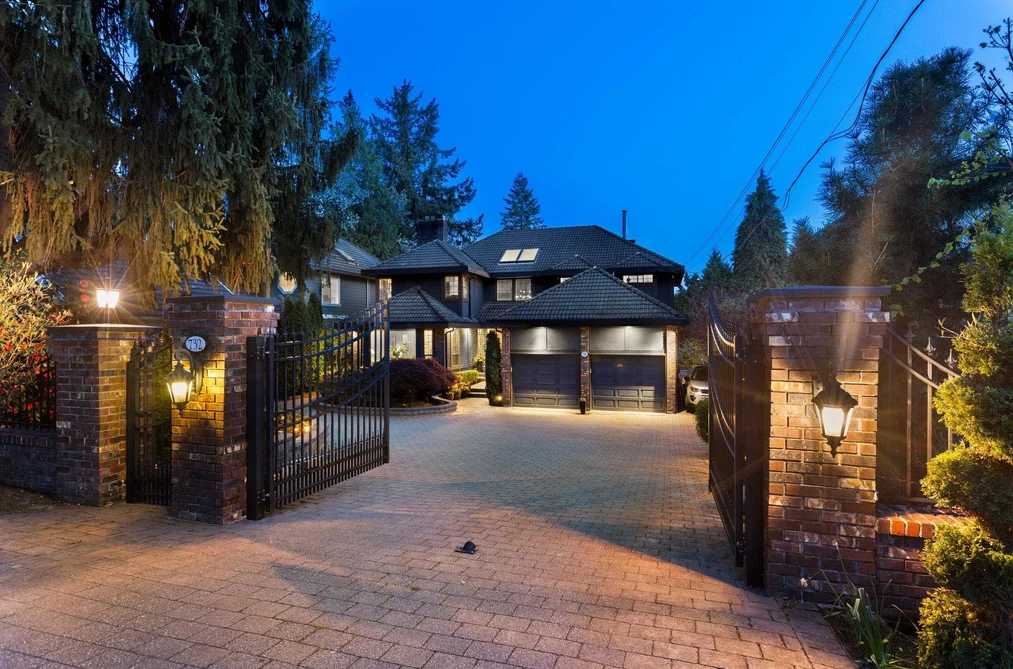 House for sale at 732 Rochester Avenue Coquitlam British Columbia - MLS: R3114319
